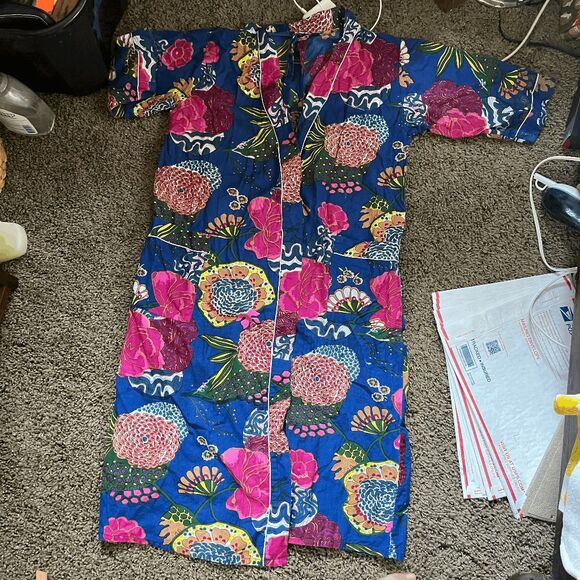 Vintage Lightweight Cotton Robe – Bold Floral Print, Belted Kimono Style - Picture 2 of 10